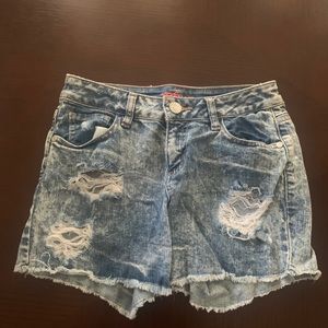 Boyfriend Jeans with rips